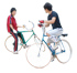自転車に乗る男性2人